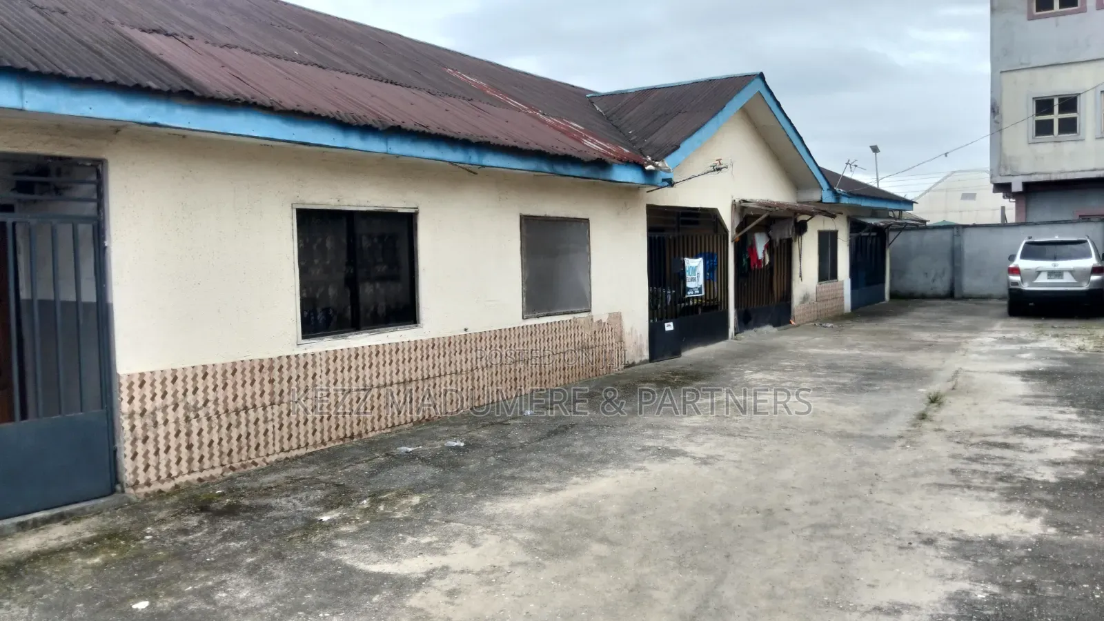 8bdrm Block of Flats in Elikpokpodu Link for sale in Rukpokwu