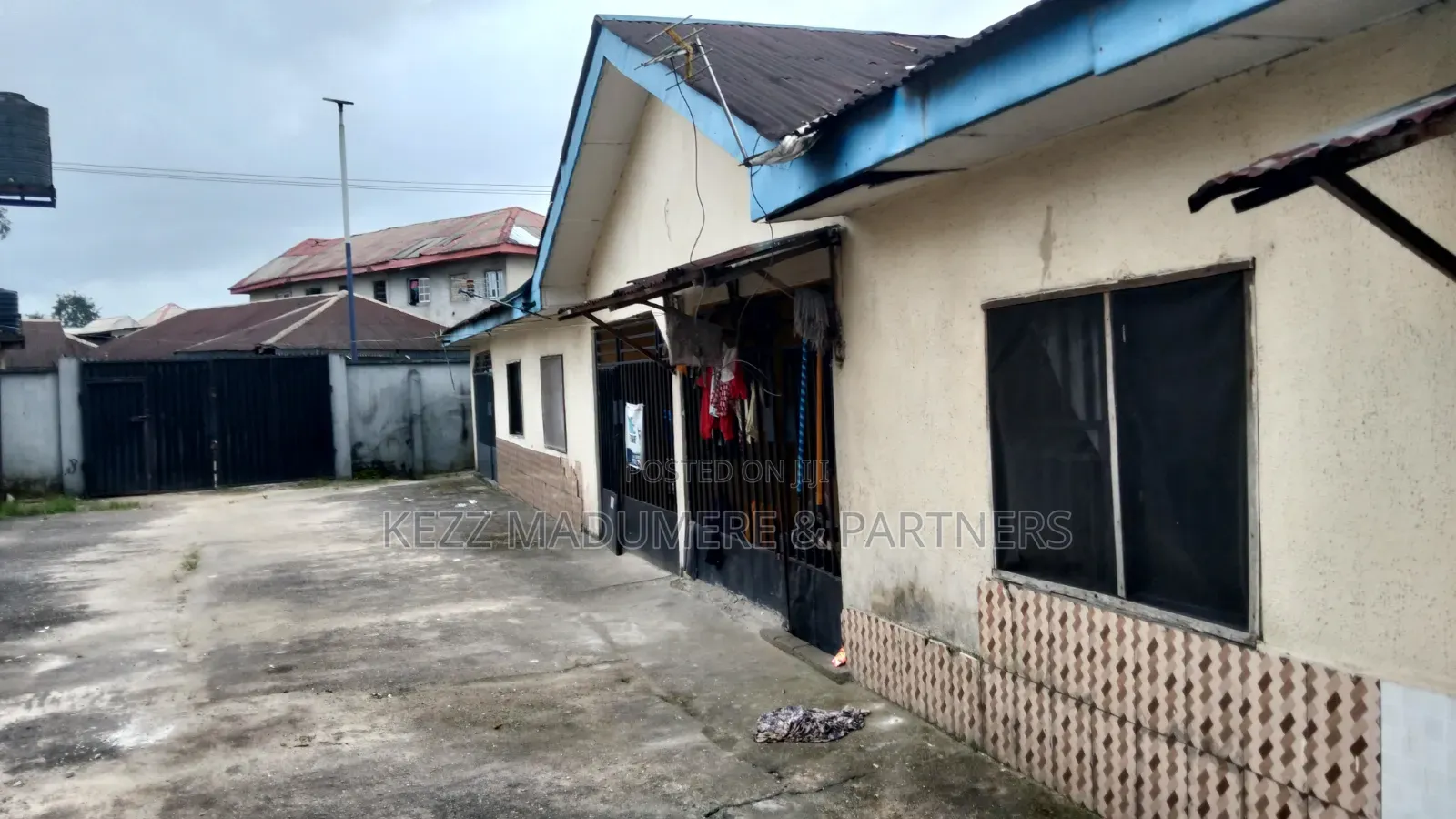 8bdrm Block of Flats in Elikpokpodu Link for sale in Rukpokwu