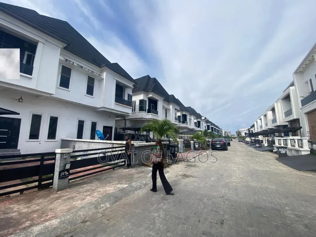 2bdrm Duplex in Chevron for rent in Chevron