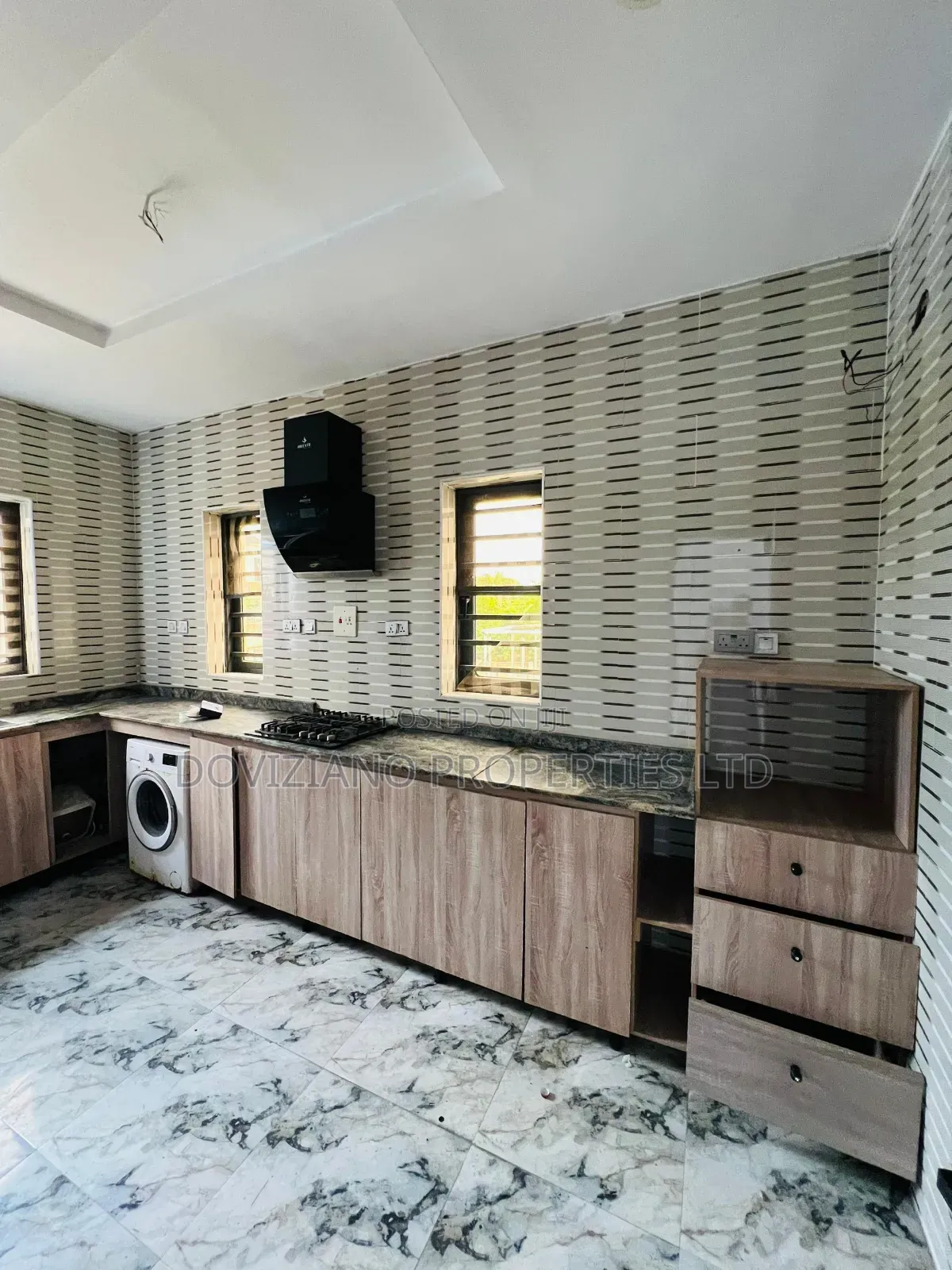 3bdrm Duplex in Ikota for rent in Ikota