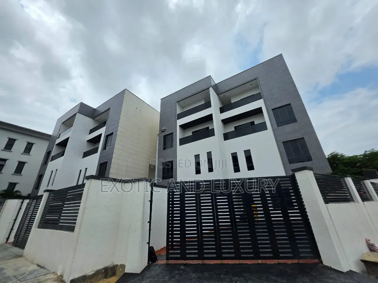 Furnished 4bdrm Duplex in Banana Island for sale in Banana Island