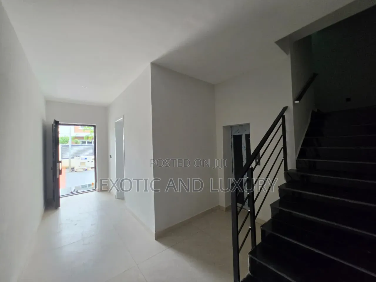 Furnished 4bdrm Duplex in Banana Island for sale in Banana Island