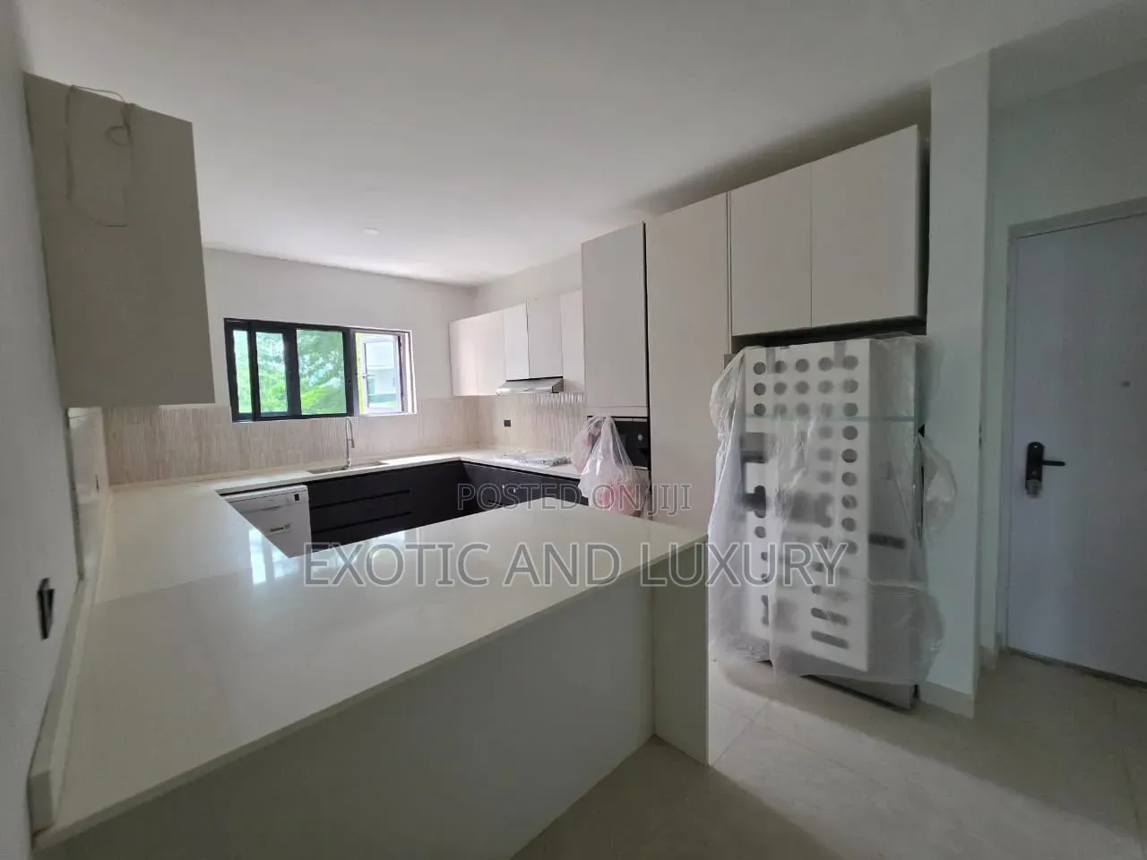 Furnished 4bdrm Duplex in Banana Island for sale in Banana Island