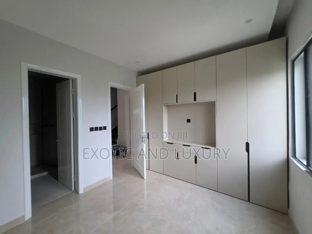 Furnished 4bdrm Duplex in Banana Island for sale in Banana Island