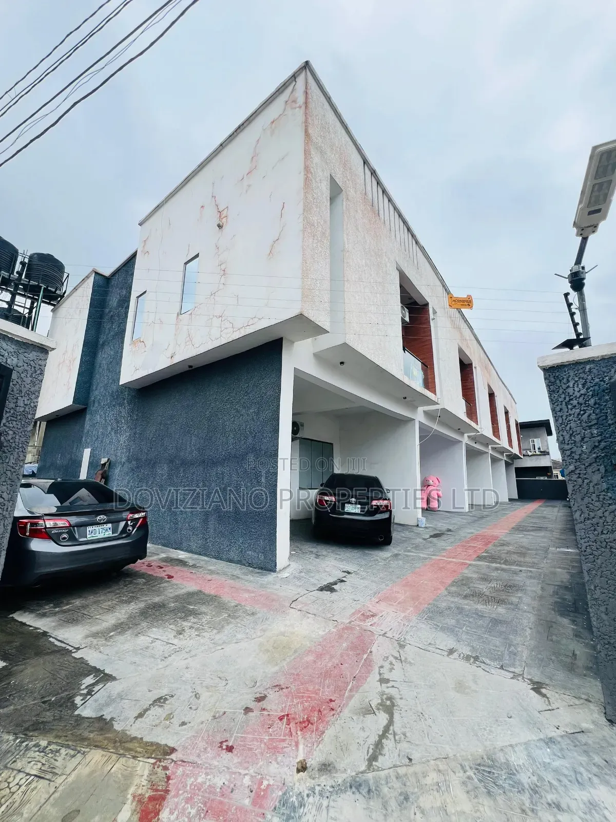4bdrm Duplex in Ikota for rent in Ikota
