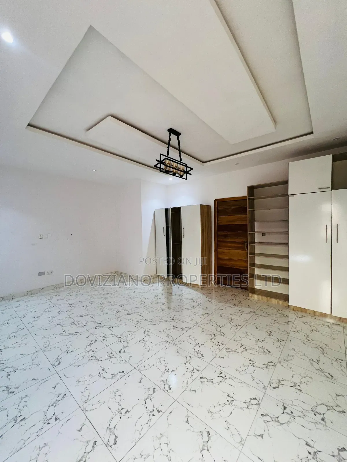 4bdrm Duplex in Ikota for rent in Ikota