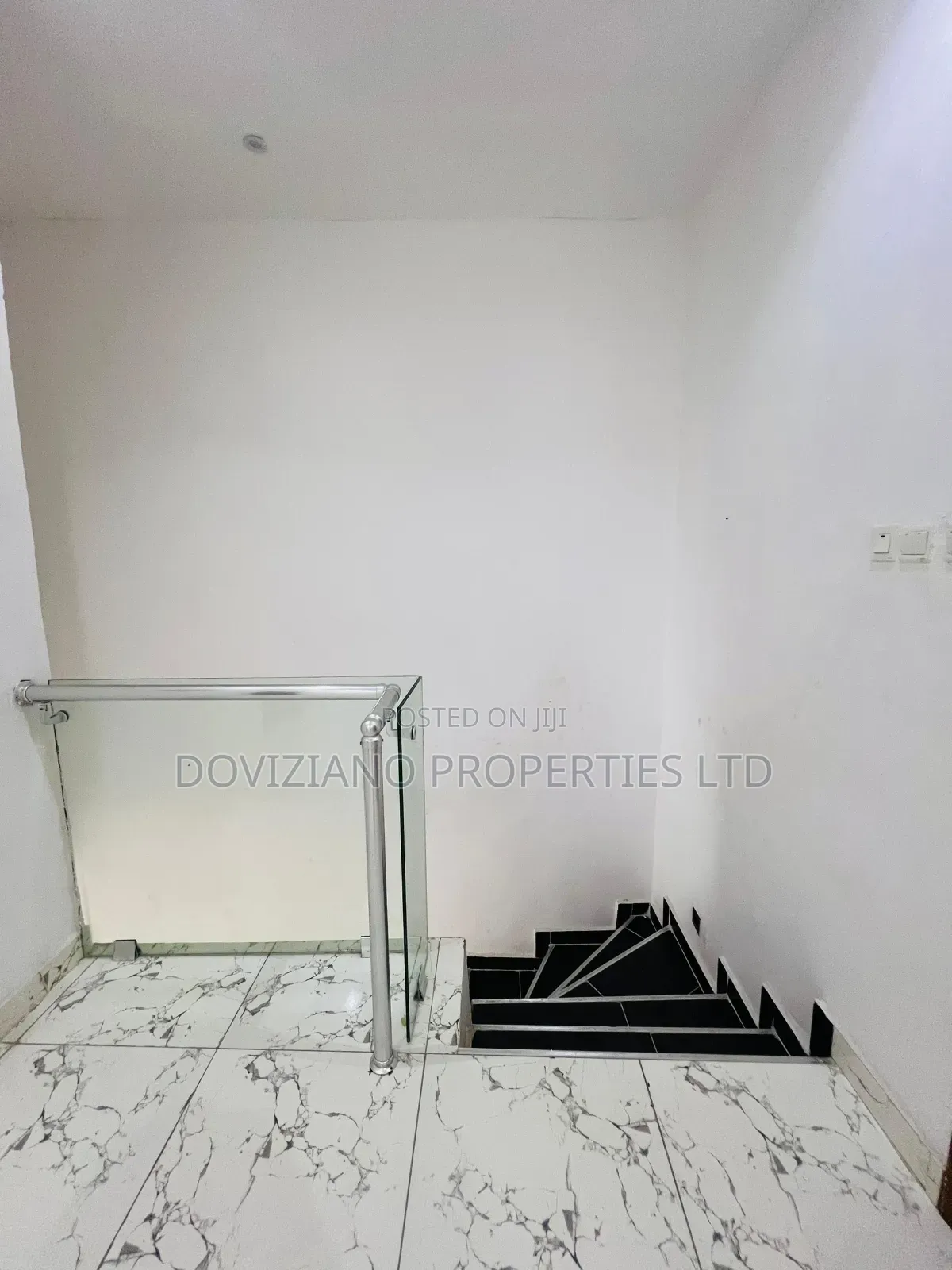 4bdrm Duplex in Ikota for rent in Ikota