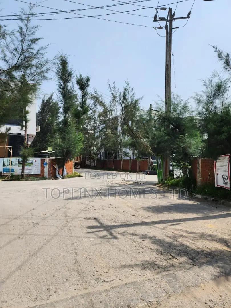 Land for Sale in Ikota
