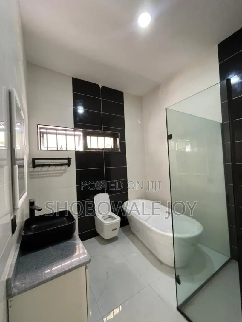 4bdrm Duplex in Idado, Lekki Expressway for sale in Lekki Expressway