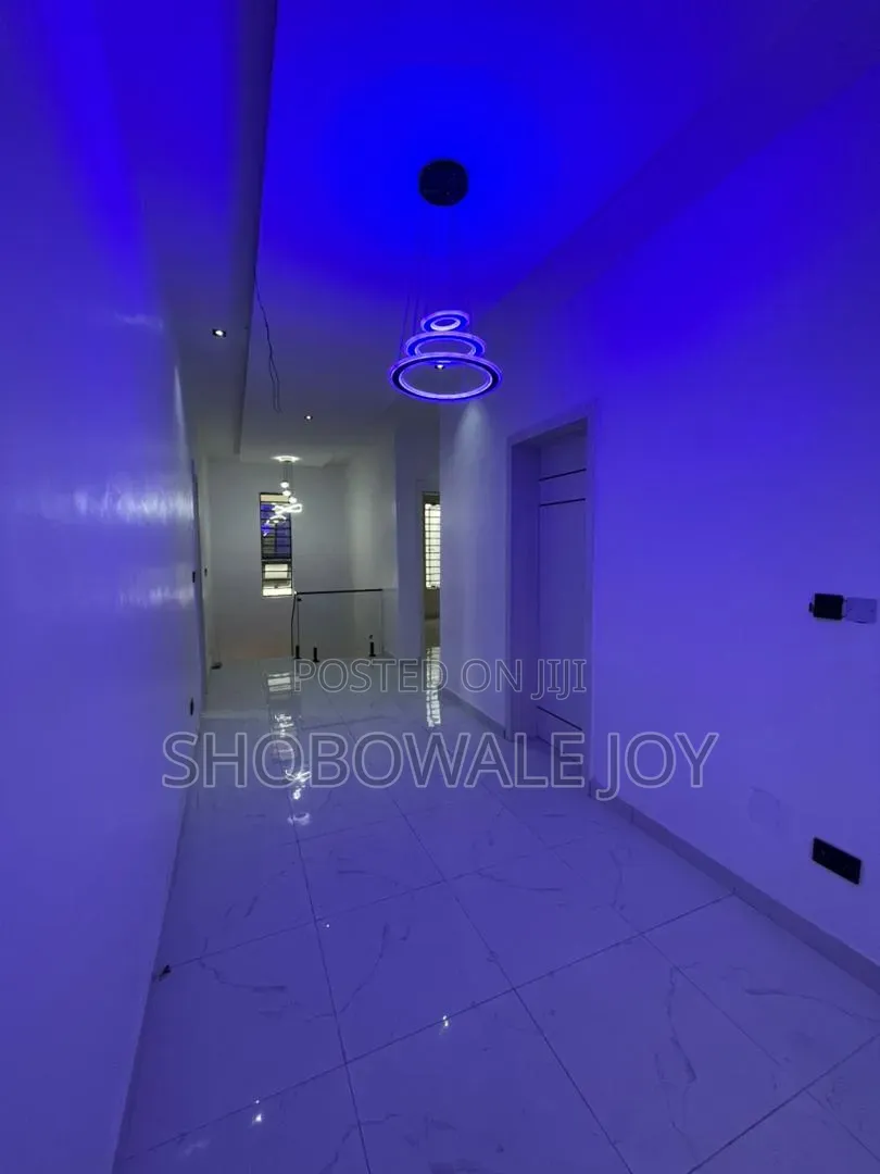 4bdrm Duplex in Idado, Lekki Expressway for sale in Lekki Expressway