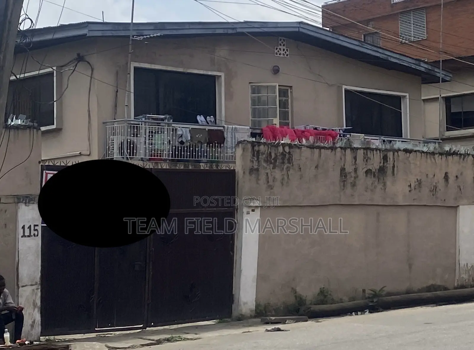 3bdrm Block of Flats in Ilupeju for sale in Ikorodu Road / Ilupeju