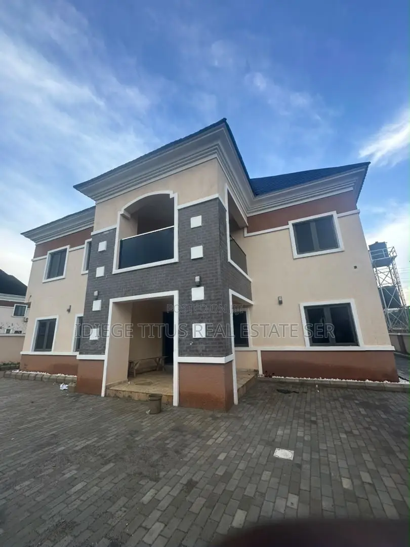 4bdrm Duplex in By Apo Mechanics for rent in Apo Resettlement