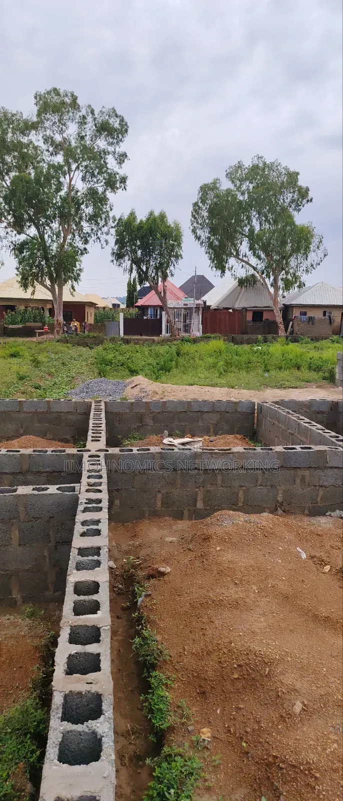 Land for Sale in Jikwoyi by Phase 4,Abuja in Phase 4 / Jikwoyi