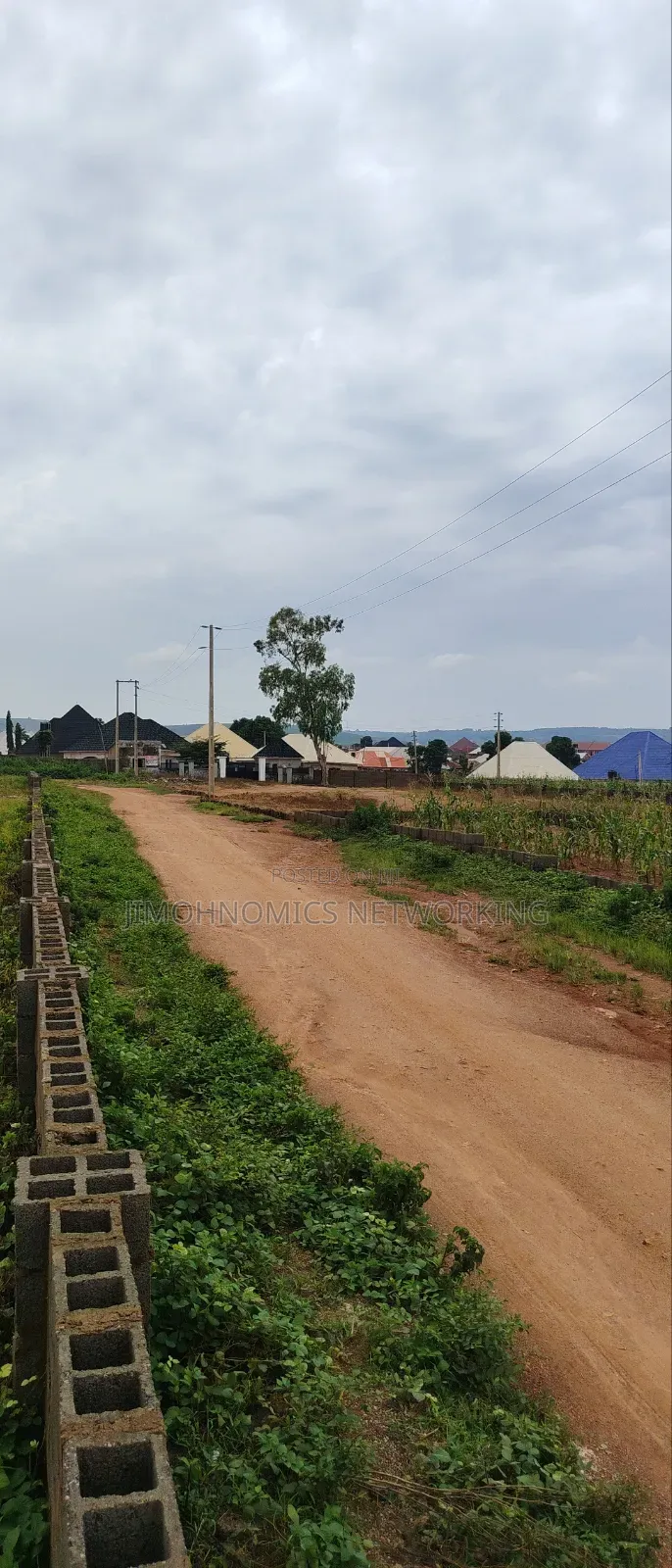 Land for Sale in Jikwoyi by Phase 4,Abuja in Phase 4 / Jikwoyi