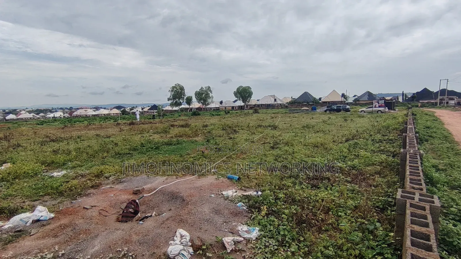 Land for Sale in Jikwoyi by Phase 4,Abuja in Phase 4 / Jikwoyi
