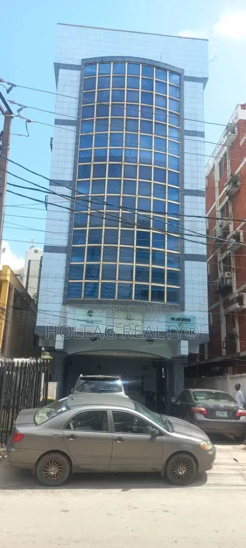 A Commercial Property on 5 Floors in Lagos Island / Lagos Island