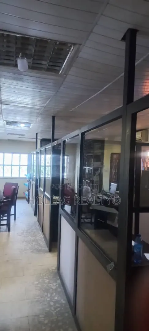 A Commercial Property on 5 Floors in Lagos Island / Lagos Island