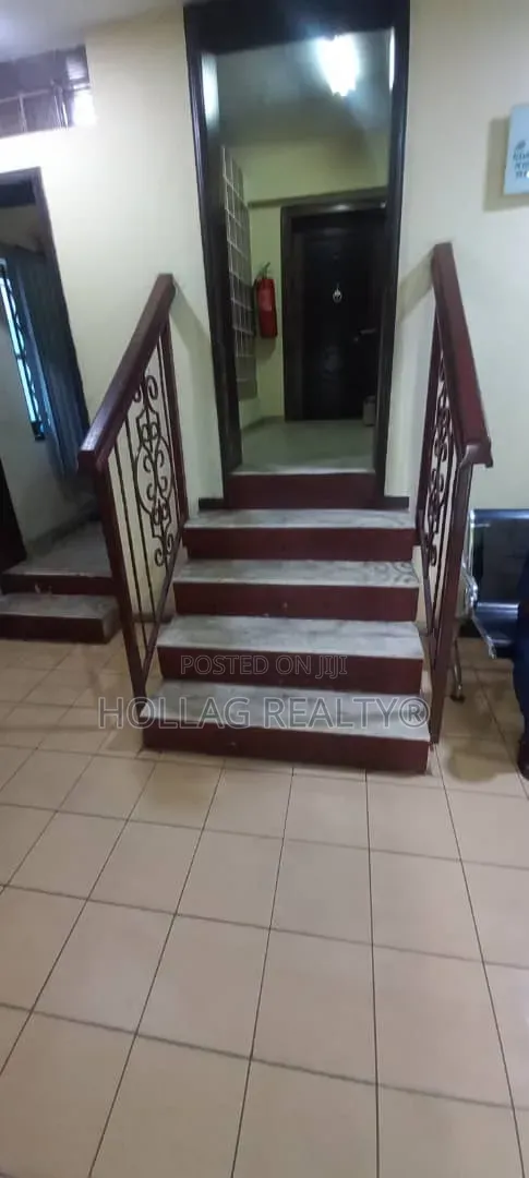 A Commercial Property on 5 Floors in Lagos Island / Lagos Island