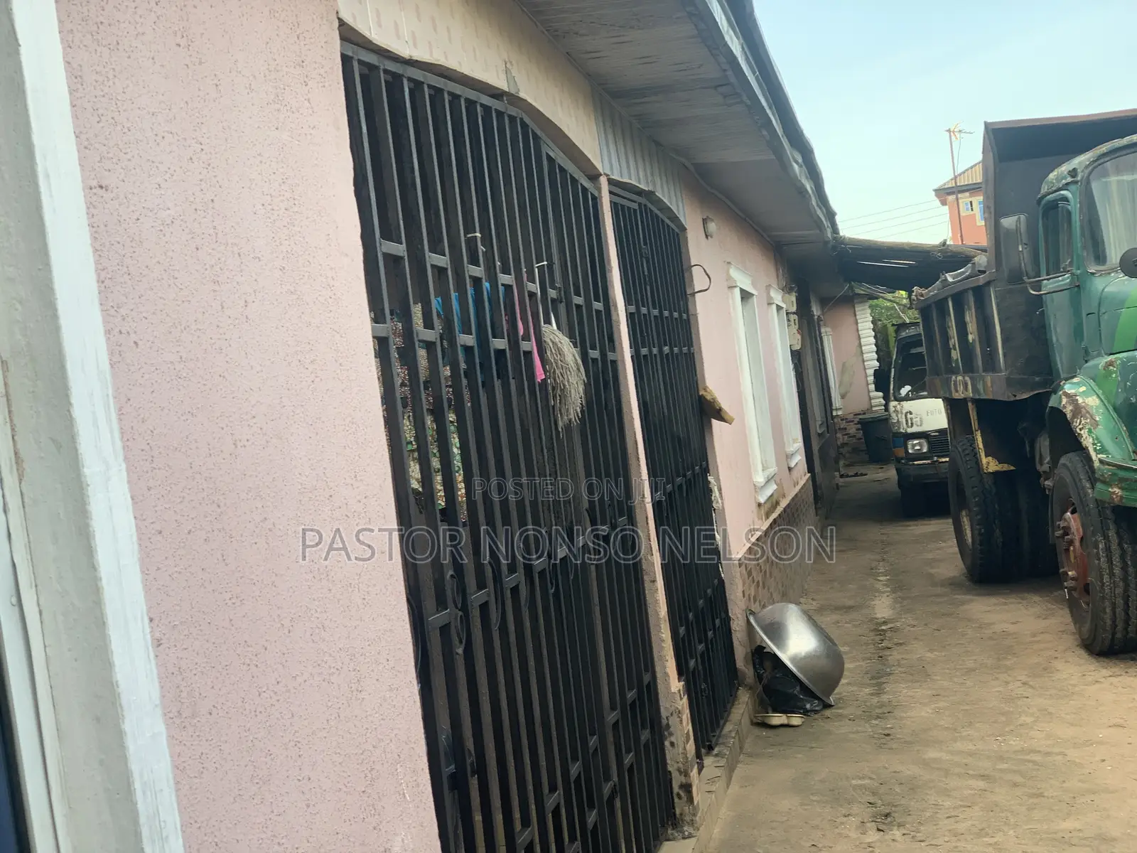 1bdrm Block of Flats in Murako, Owerri for sale in Owerri