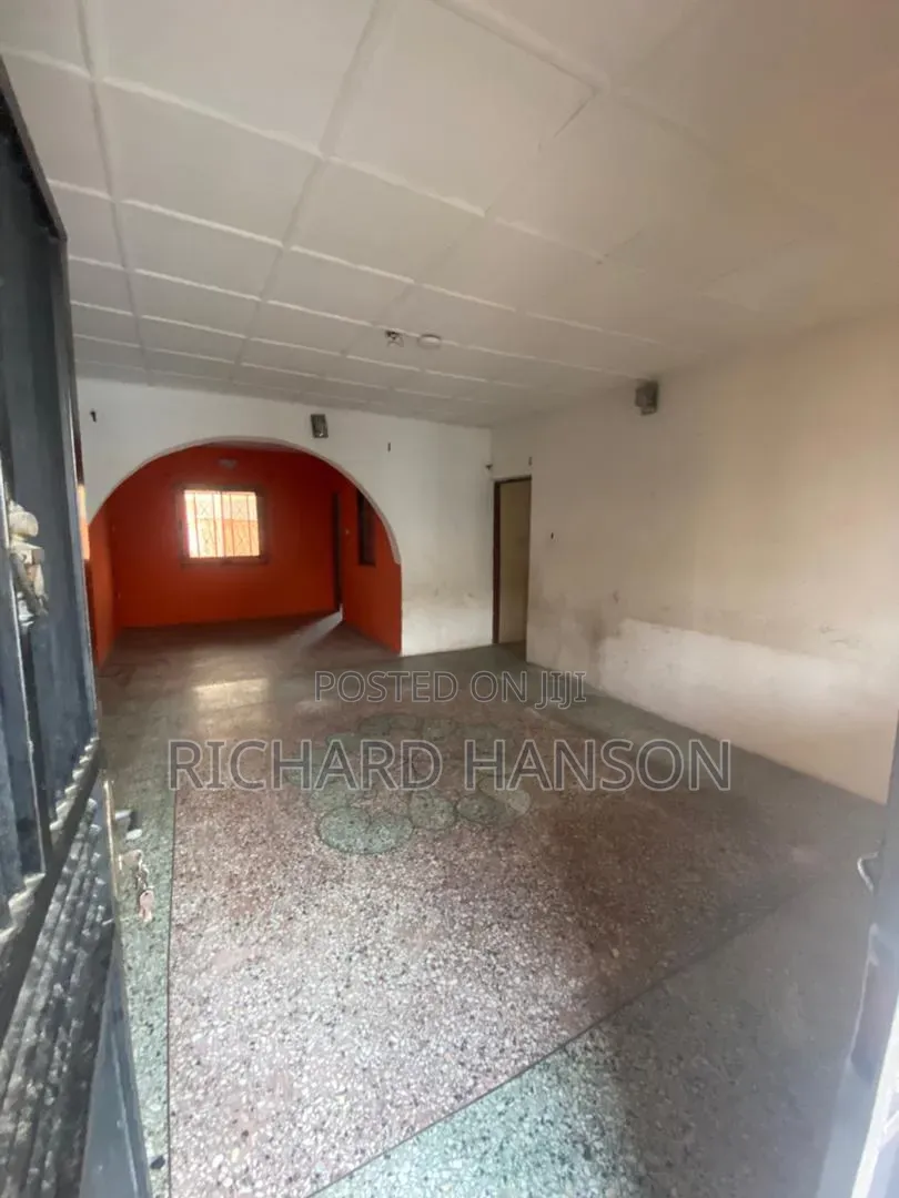 15bdrm Block of Flats in Close To Express, Sangotedo for sale in Sangotedo