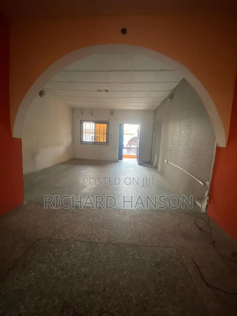15bdrm Block of Flats in Close To Express, Sangotedo for sale in Sangotedo