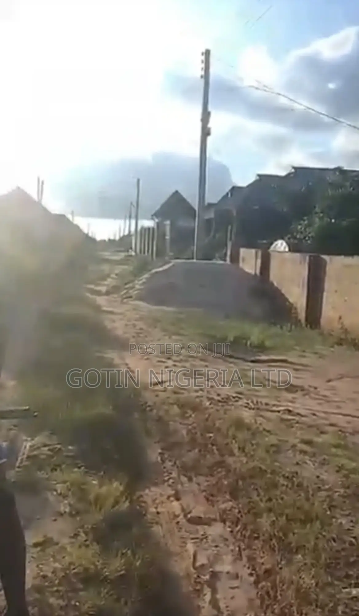 Urgent Sale: 50×100ft Land at Falanu Country Home, Ugbor GRA in Benin City