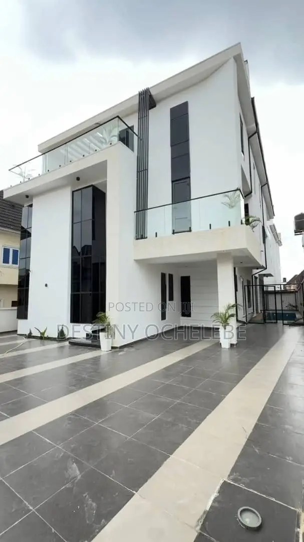 5bdrm Duplex in Apo Resettlement for sale in Apo Resettlement