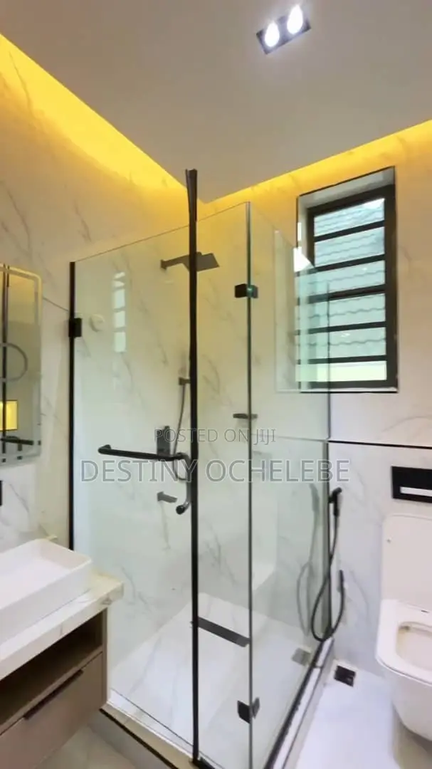 5bdrm Duplex in Apo Resettlement for sale in Apo Resettlement