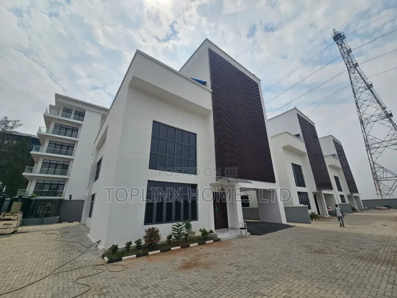 Furnished 5bdrm Duplex in Banana Island for rent in Banana Island