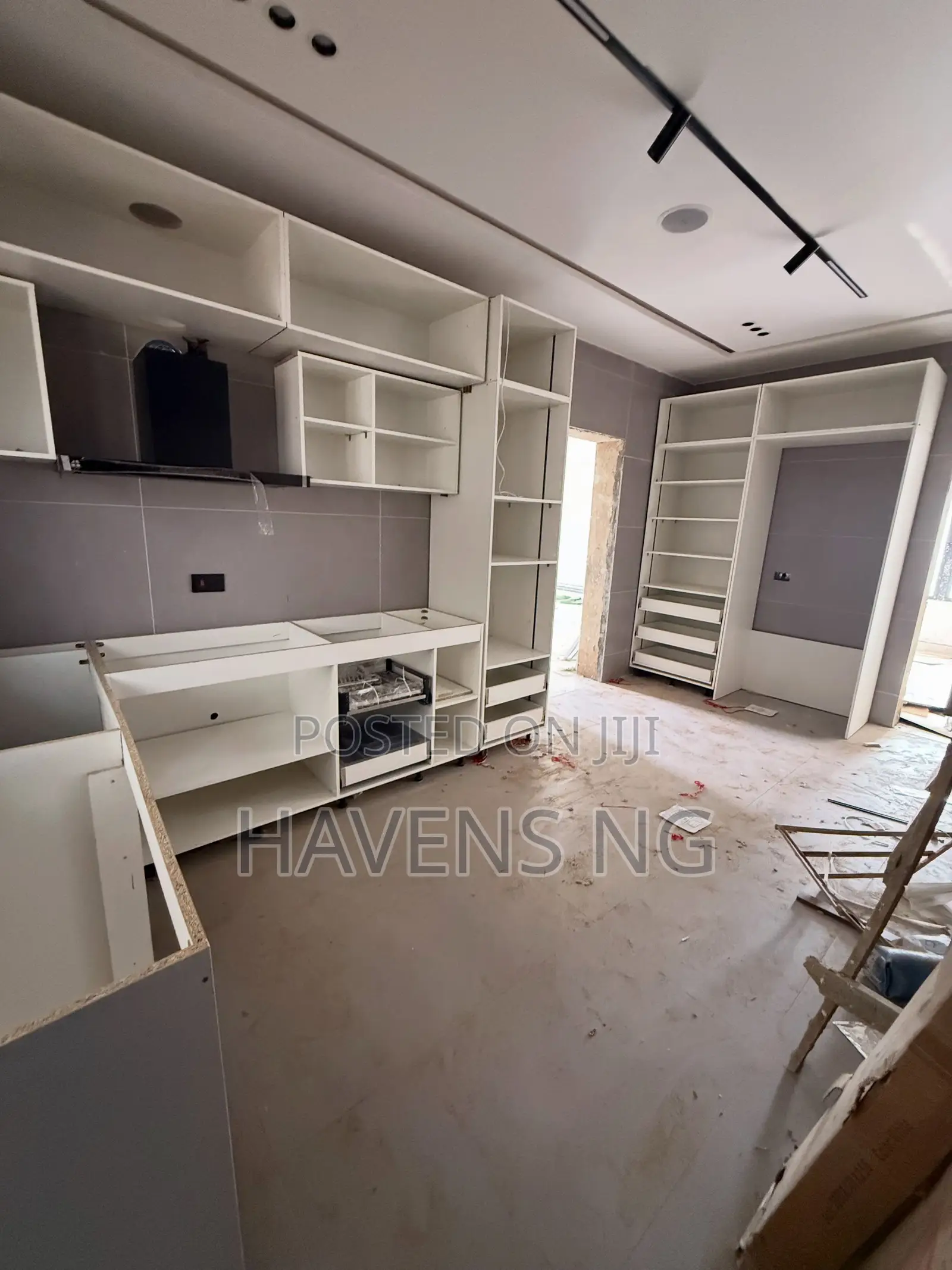 4bdrm Duplex in Kado for sale in Kado