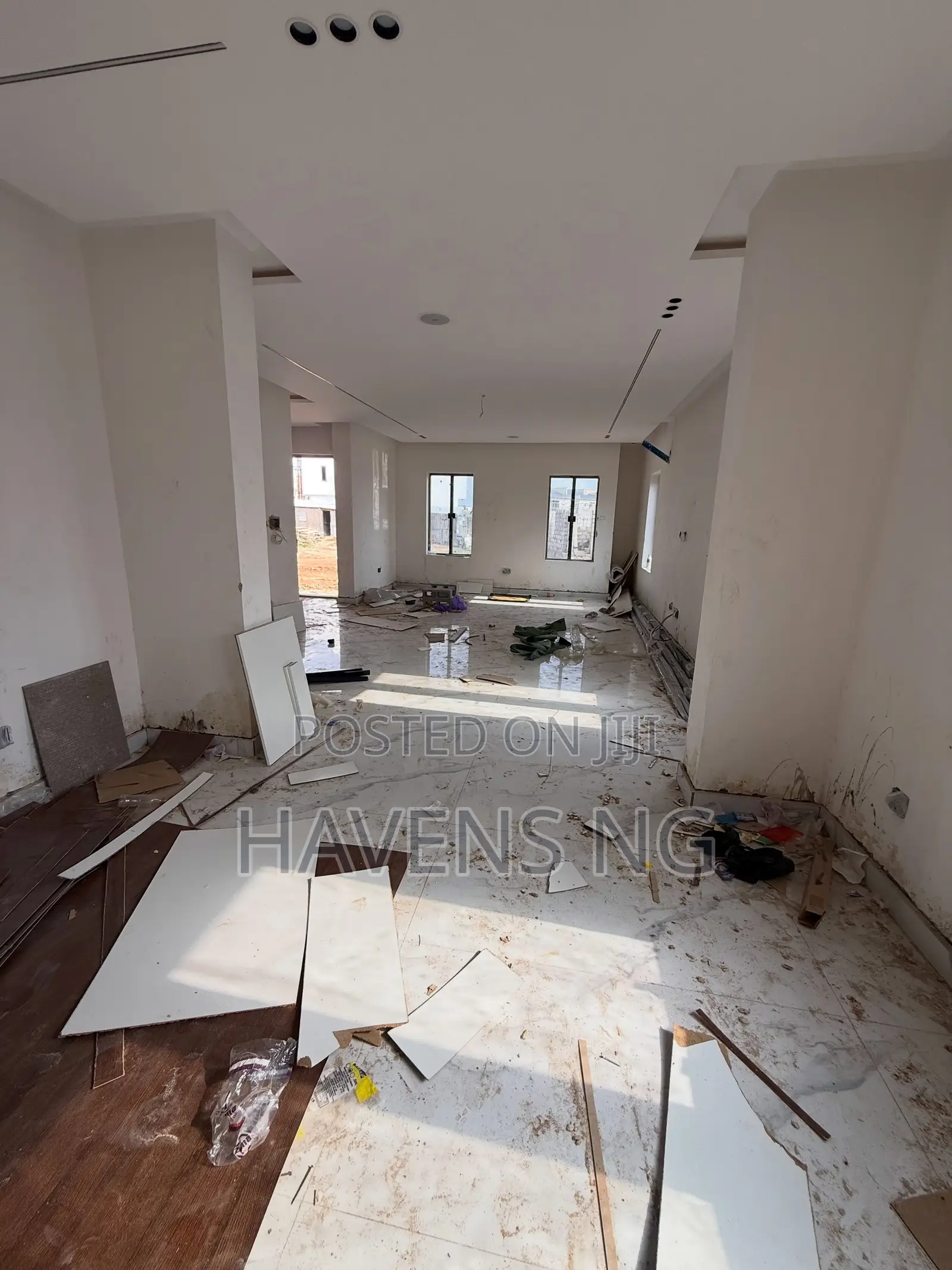 4bdrm Duplex in Kado for sale in Kado