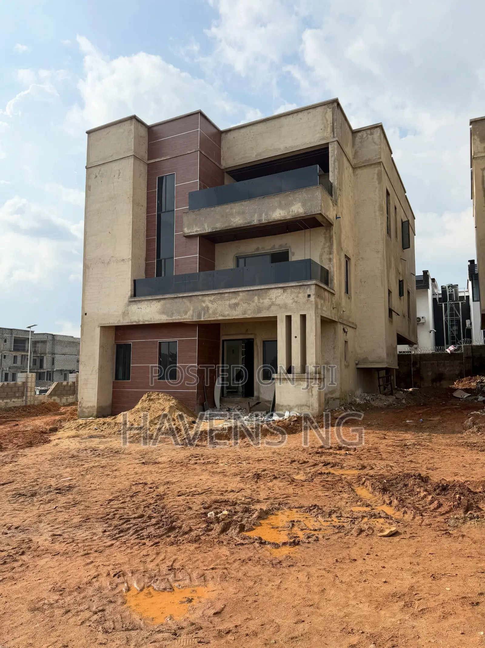 4bdrm Duplex in Kado for sale in Kado