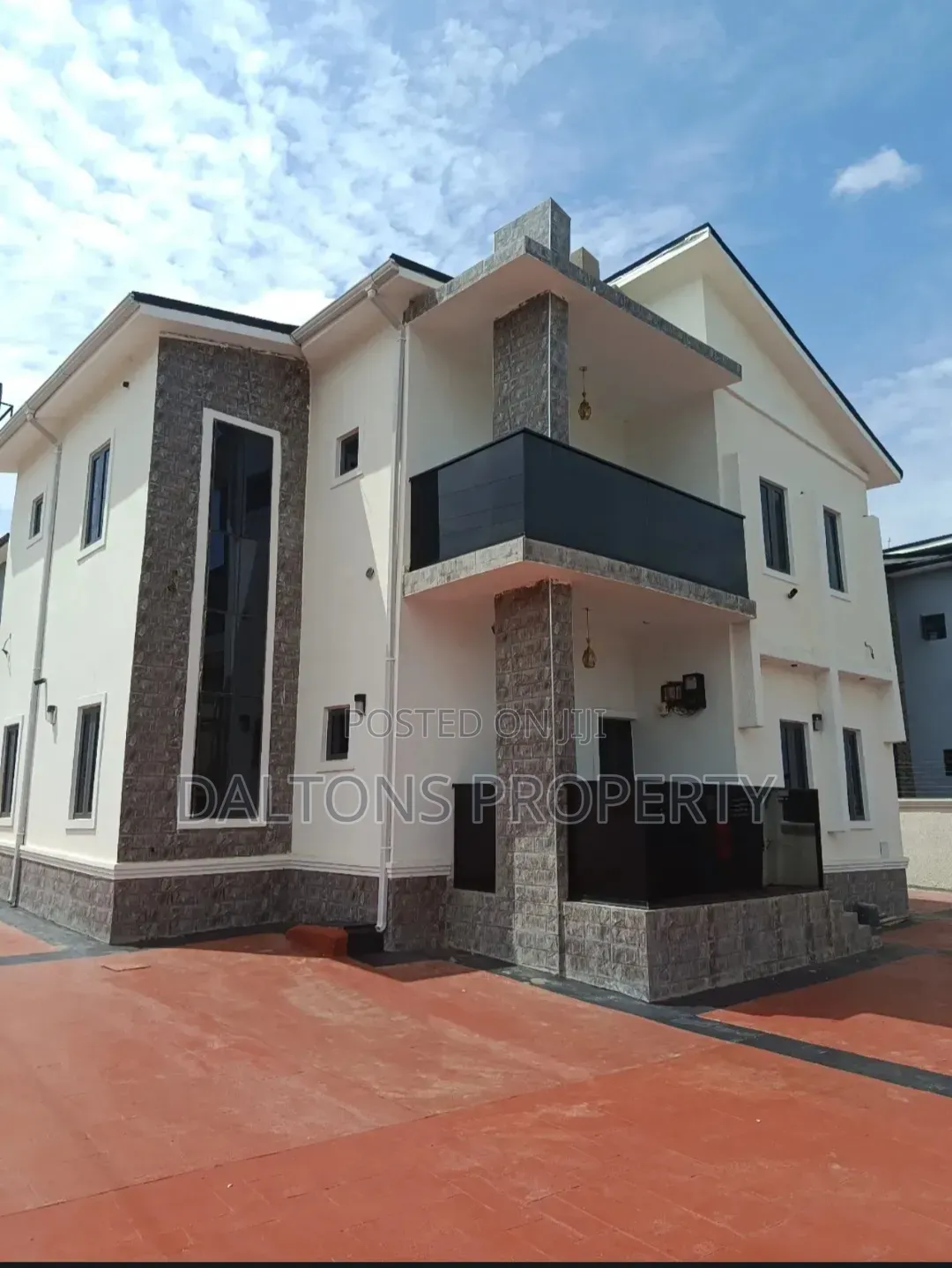 4bdrm Duplex in Von Axis, Sabon Lugbe for rent in Sabon Lugbe
