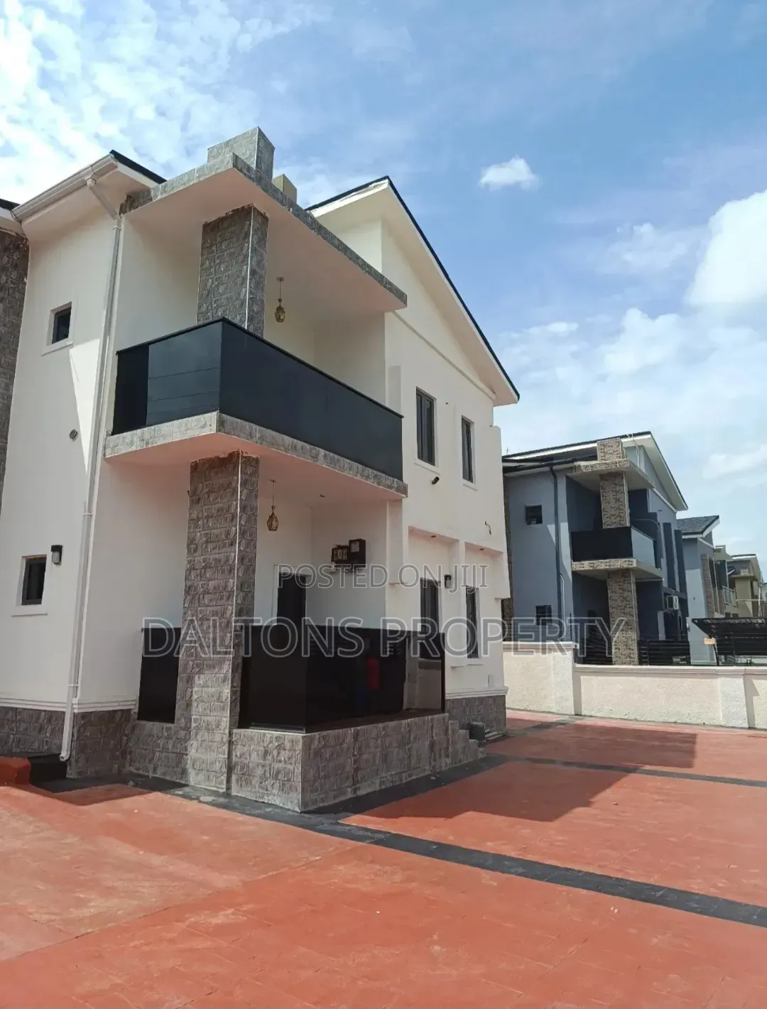 4bdrm Duplex in Von Axis, Sabon Lugbe for rent in Sabon Lugbe