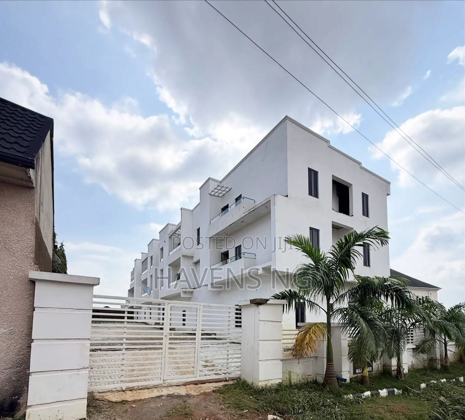 3bdrm Apartment in Life Camp for sale in Life Camp