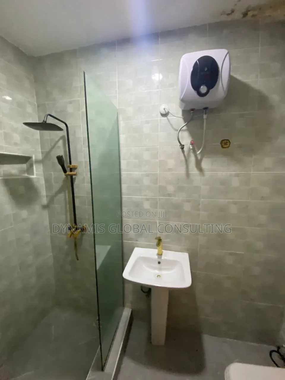 Furnished 2bdrm Townhouse/Terrace in Omole Phase 2 for sale in Omole Phase 2