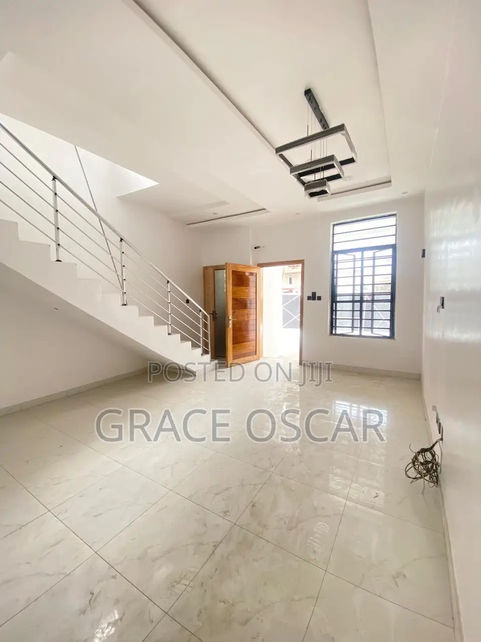 4bdrm Duplex in Chevron for sale in Chevron