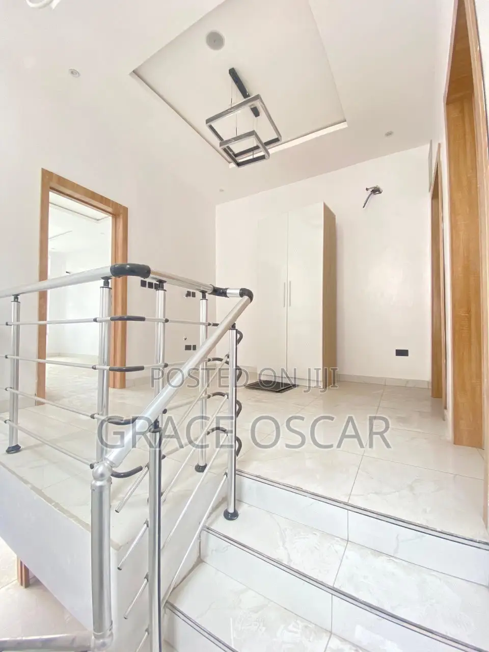 4bdrm Duplex in Chevron for sale in Chevron