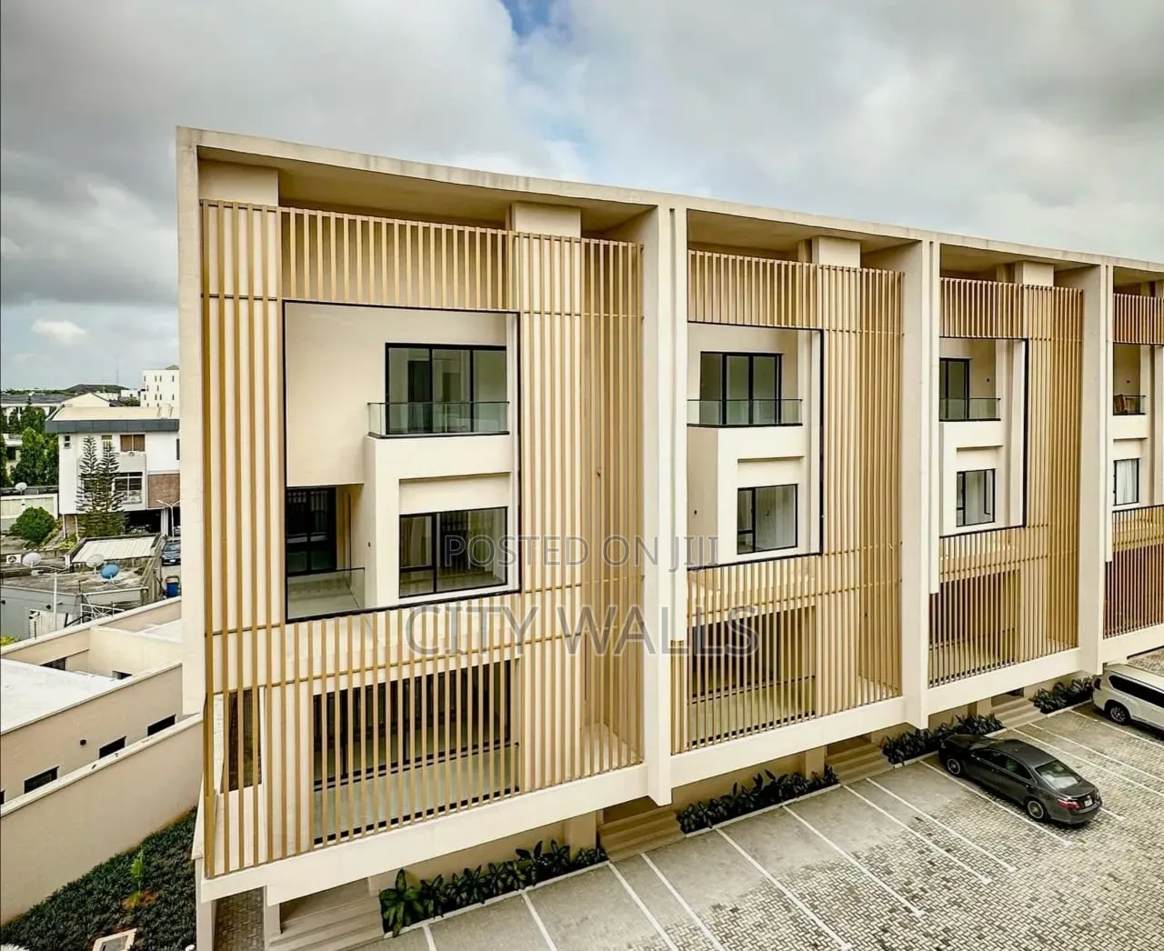 5bdrm Duplex in Banana Island for sale in Banana Island