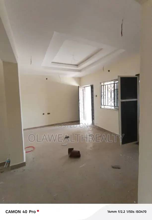 2bdrm Block of Flats in Okebadan Estate, Akobo for rent in Akobo