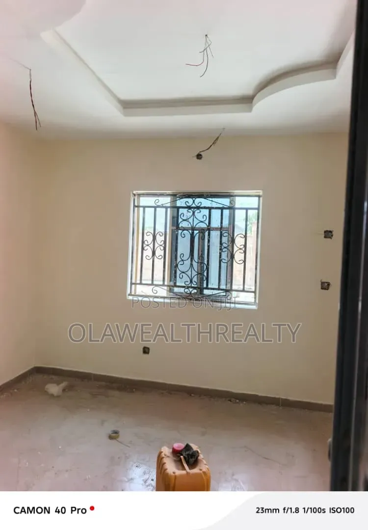 2bdrm Block of Flats in Okebadan Estate, Akobo for rent in Akobo