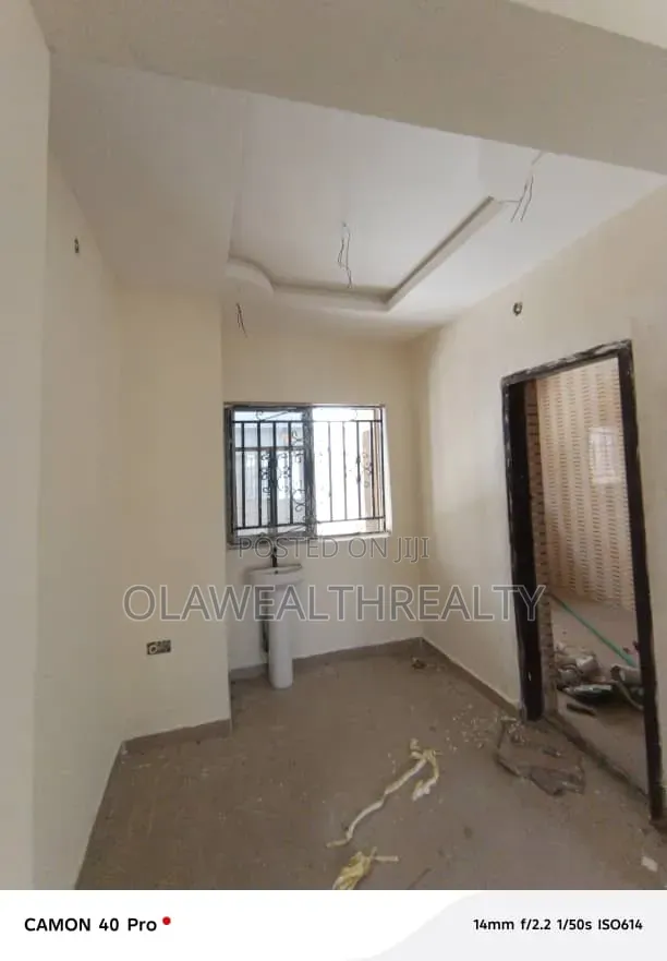 2bdrm Block of Flats in Okebadan Estate, Akobo for rent in Akobo