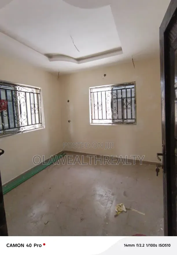 2bdrm Block of Flats in Okebadan Estate, Akobo for rent in Akobo