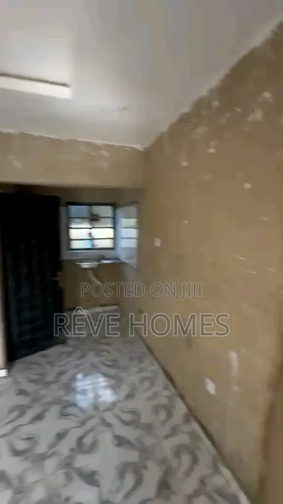 Mini Flat in Soluyi for rent in Soluyi