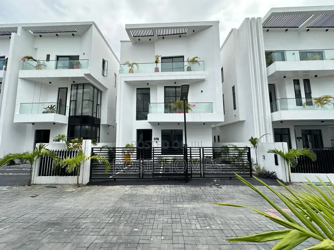 5bdrm Duplex in Royal Pine, Lekki Phase 1 for rent in Lekki Phase 1