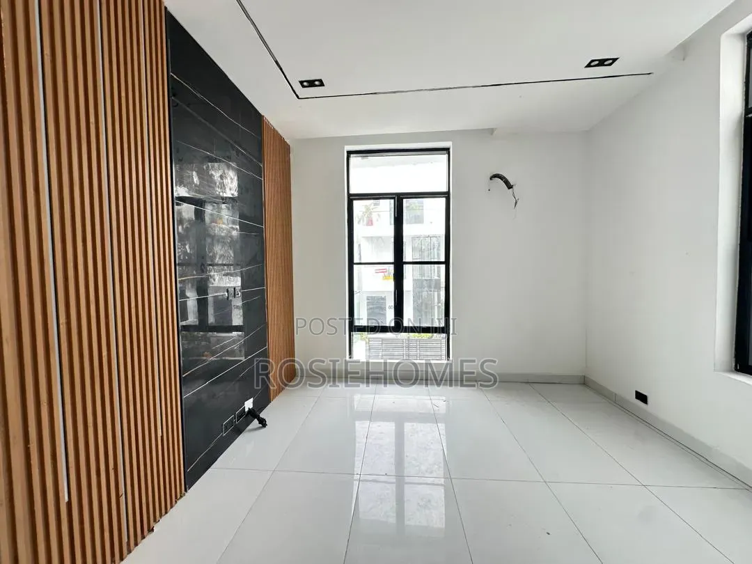 5bdrm Duplex in Royal Pine, Lekki Phase 1 for rent in Lekki Phase 1