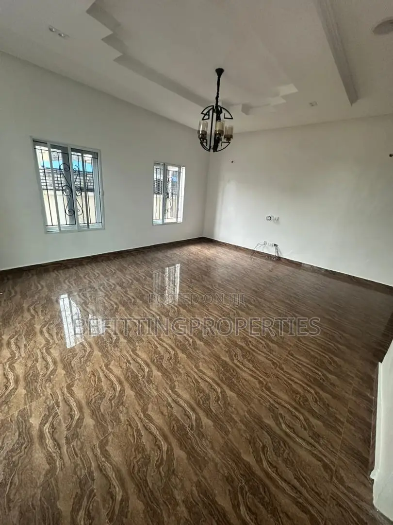 5bdrm Duplex in Parkview for rent in Parkview Estate