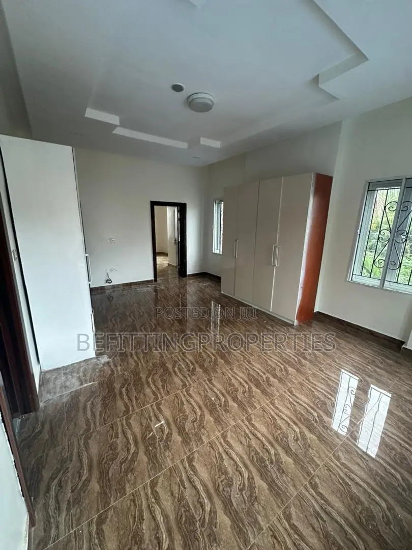 5bdrm Duplex in Parkview for rent in Parkview Estate