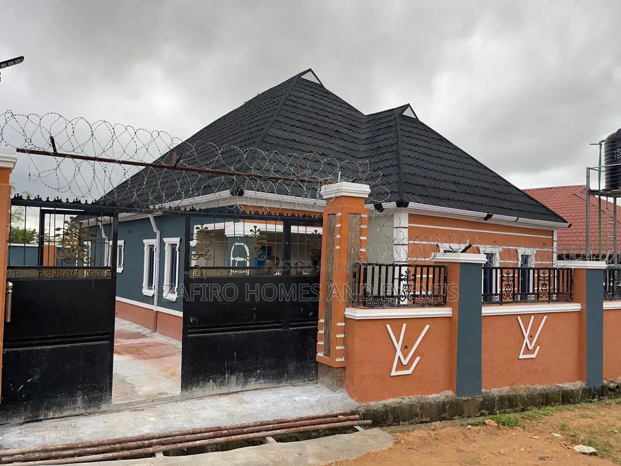 3bdrm Bungalow in Olakunle After Kuola for sale in Akala Express