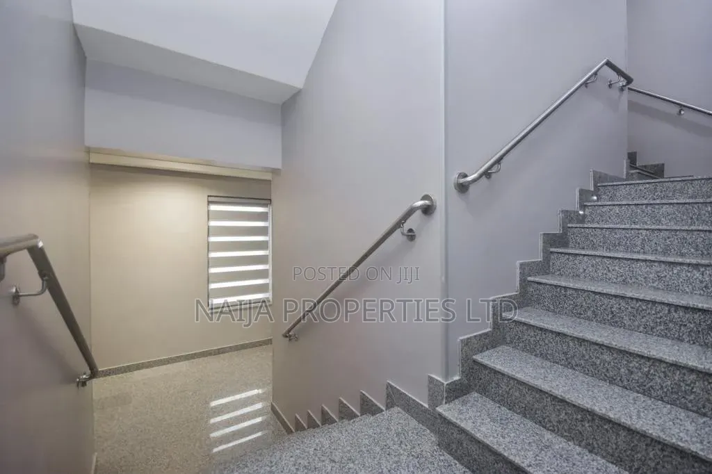3bdrm Apartment in Lekki Phase 1 for rent in Lekki Phase 1